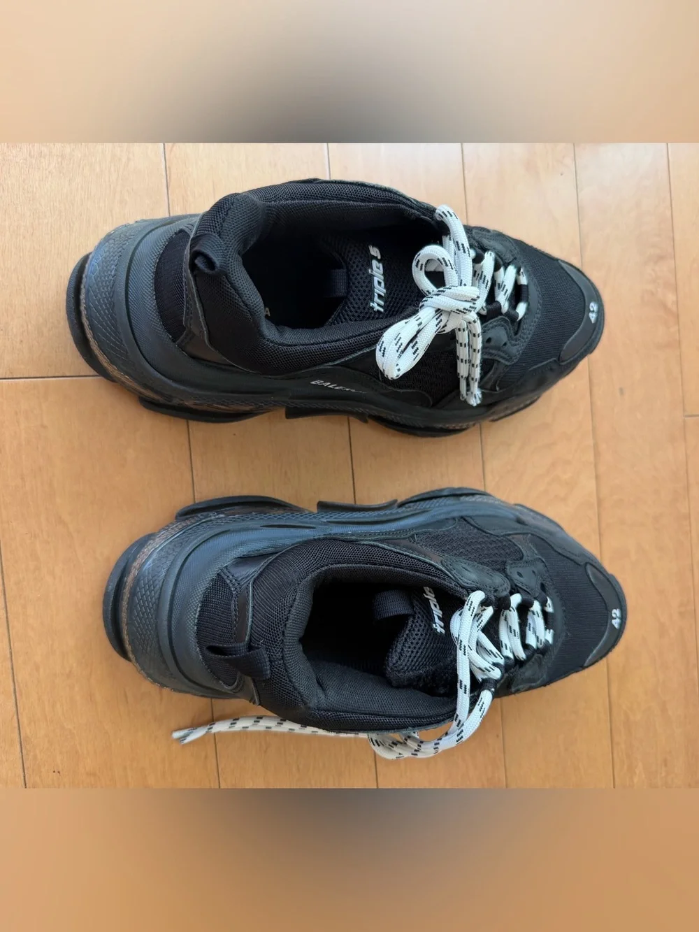 Balenciaga Triple S Black Sneakers with White Rope Laces - Picture 4 of 7